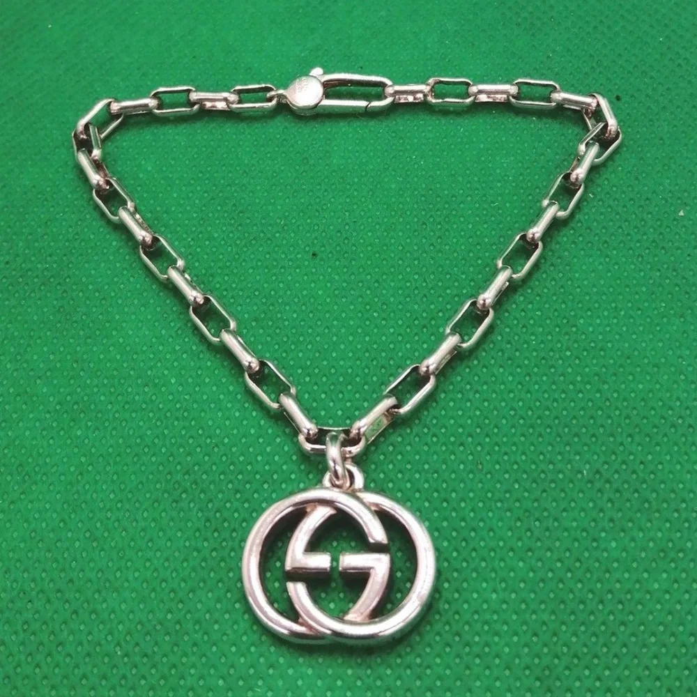 Gorgeous GUCCI Ladies Interlocking "GG" Sterling Silver Bracelet - New with box - Picture 2 of 11